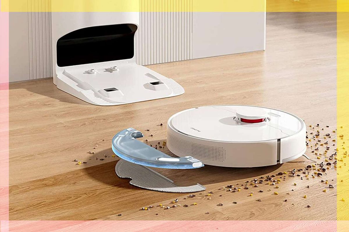 Vacuum Cleaners with Self-Emptying Bases